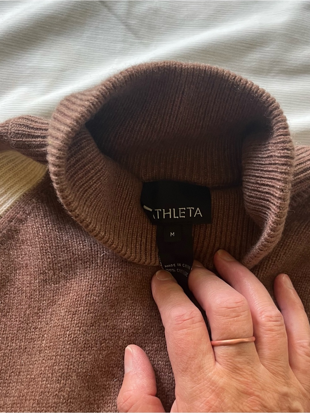 Athleta Brown Cashmere Mock Turtleneck Sweater with Cream Contrast Panels - M - Picture 2 of 4